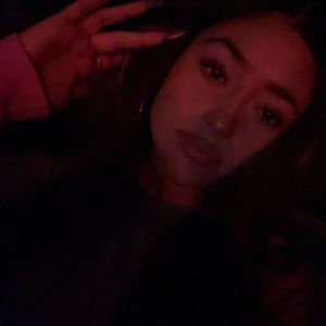 Meet your Posher, Leslie